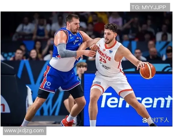 篮球与足球明星谁更帅气一场视觉盛宴的对决与魅力的较量